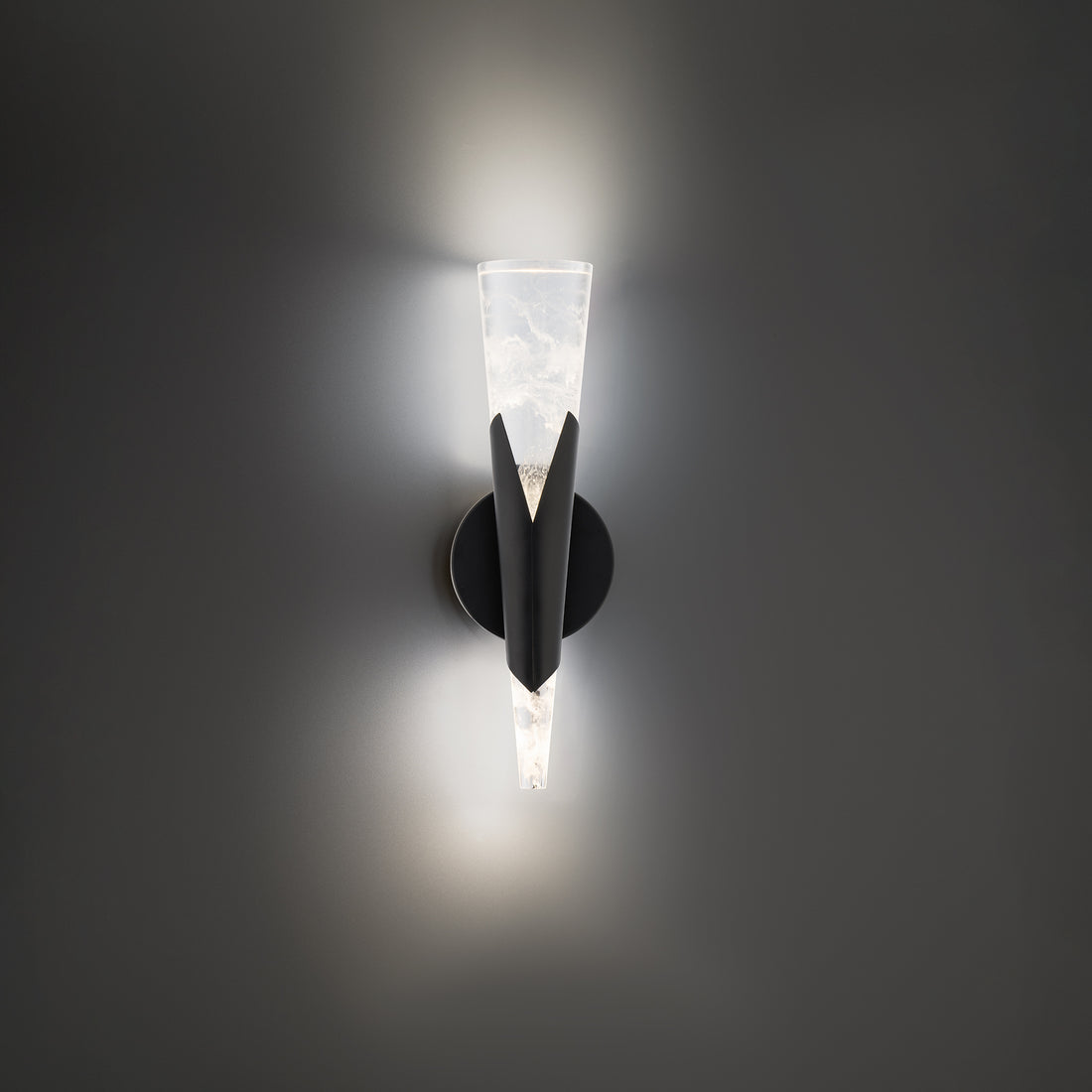  WALL LIGHT